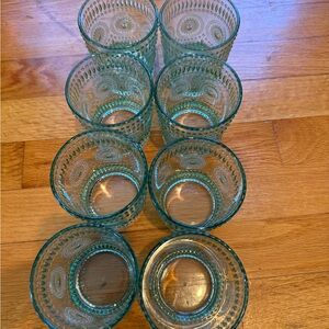 Elegant plastic Tumbler Set of 8 looks vintage